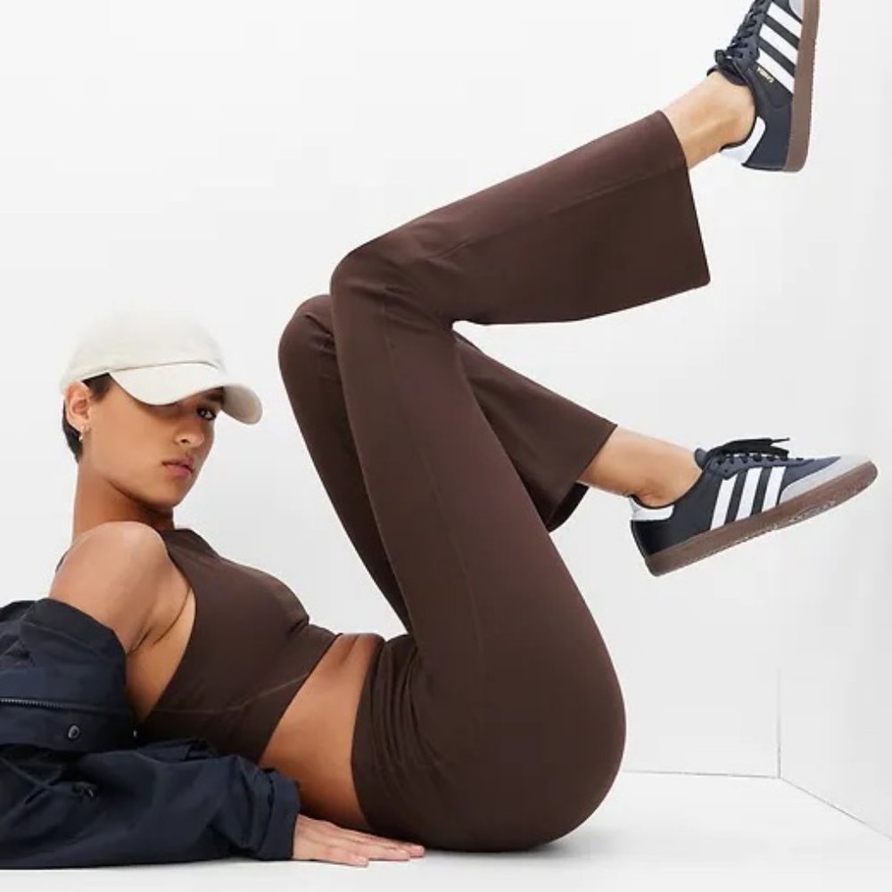 Gap Sky High Rise Power Flare Leggings XSP in Brown Noir
